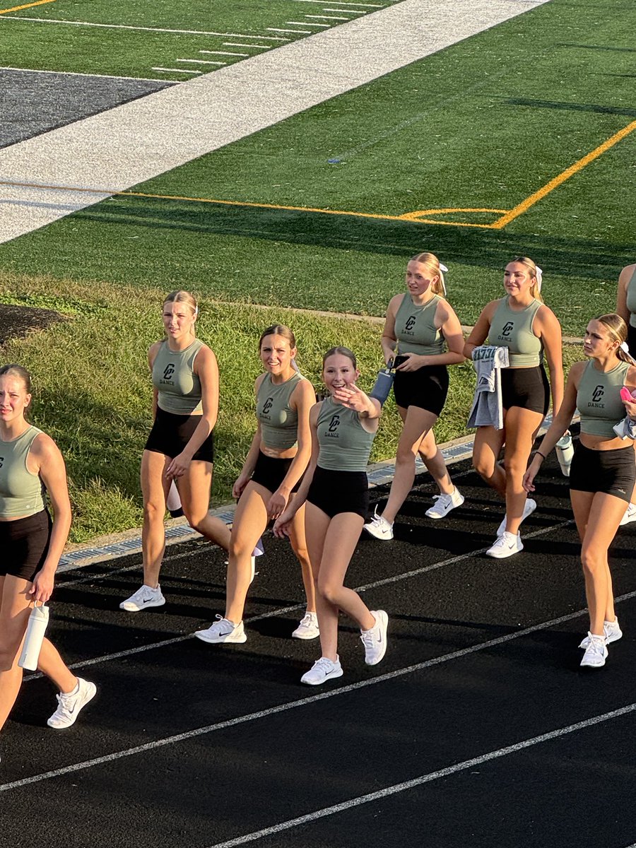 hubbardbradford's tweet image. Friday night lights will have a new feel this year, as Bryn and her team dance at games. The @Grayslake_Rams #Ramily Rally was great! She’s putting in the work to grow, develop, improve &amp;amp; balance school, hs dance &amp;amp; studio dance. So proud. #HubbardSisters #makeitmatter