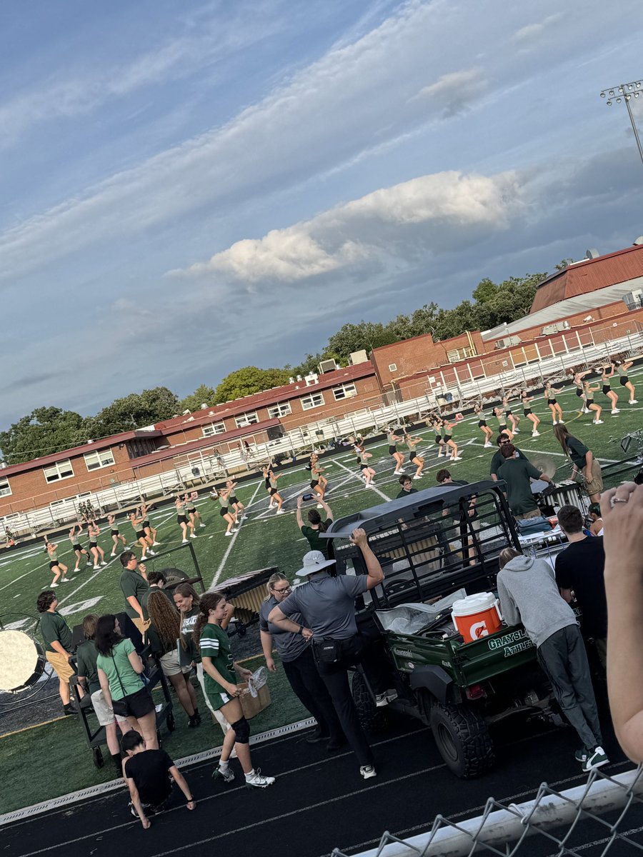 hubbardbradford's tweet image. Friday night lights will have a new feel this year, as Bryn and her team dance at games. The @Grayslake_Rams #Ramily Rally was great! She’s putting in the work to grow, develop, improve &amp;amp; balance school, hs dance &amp;amp; studio dance. So proud. #HubbardSisters #makeitmatter