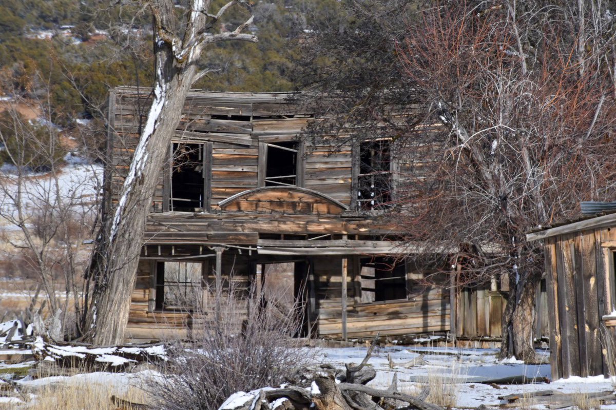 db_persoectives's tweet image. Ghost towns...that are no longer standing.