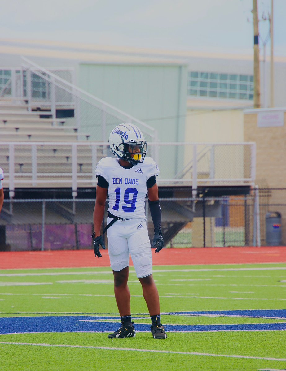 Michael williams (@mikewilliamss_) on Twitter photo Week 1 JV highlights
-5 receptions
-90 receiving yards
-1 Touchdown(s)
<a href="/RussMann09/">Russ Mann</a> <a href="/IndianaPreps/">Indiana Preps</a> <a href="/247Sports/">247Sports</a> <a href="/IndyWeOutHere/">IndyWeOutHere ‼️</a> <a href="/BenDavisFB/">Ben Davis Football</a> <a href="/SWiltfong_/">Steve Wiltfong</a>
Film: hudl.com/v/2SV39J Week 1 JV highlights
-5 receptions
-90 receiving yards
-1 Touchdown(s)
<a href="/RussMann09/">Russ Mann</a> <a href="/IndianaPreps/">Indiana Preps</a> <a href="/247Sports/">247Sports</a> <a href="/IndyWeOutHere/">IndyWeOutHere ‼️</a> <a href="/BenDavisFB/">Ben Davis Football</a> <a href="/SWiltfong_/">Steve Wiltfong</a>
Film: hudl.com/v/2SV39J