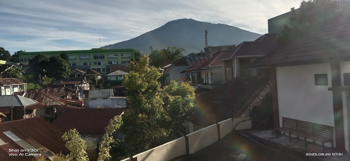 Marapi pagi ini
 ☕😇