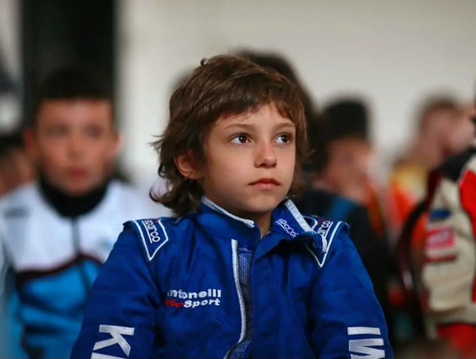 kimi's 9th birthday, world please be nice to him