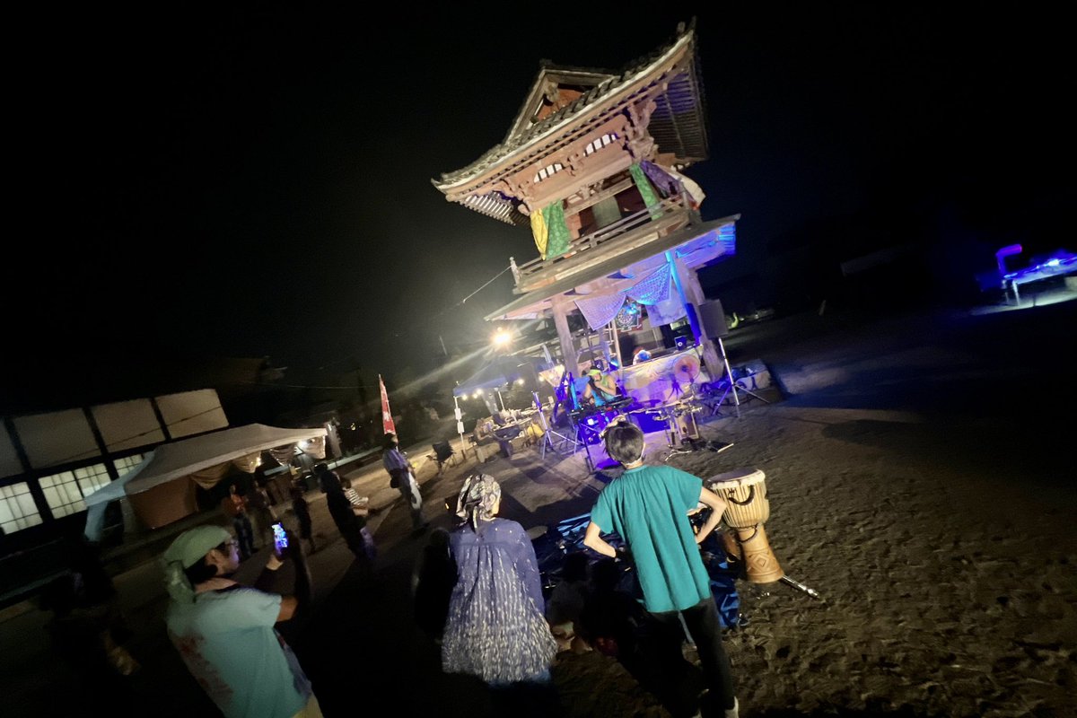 puriticoo's tweet photo. 昨夜は常楽寺のイベント『お寺でchilling』を見に行きました。前日23日のイベントに行けなくて次回にーと思ってたら24日も!?あり、と当日わかり���遽夕方より。めちゃ面白かったー🌌
インスタのみの告知?
X不可だったらすみません!
#妖精マリチェル
#jiroeux
#diggypink
#DyingScream https://t.co/nNfsg3306R