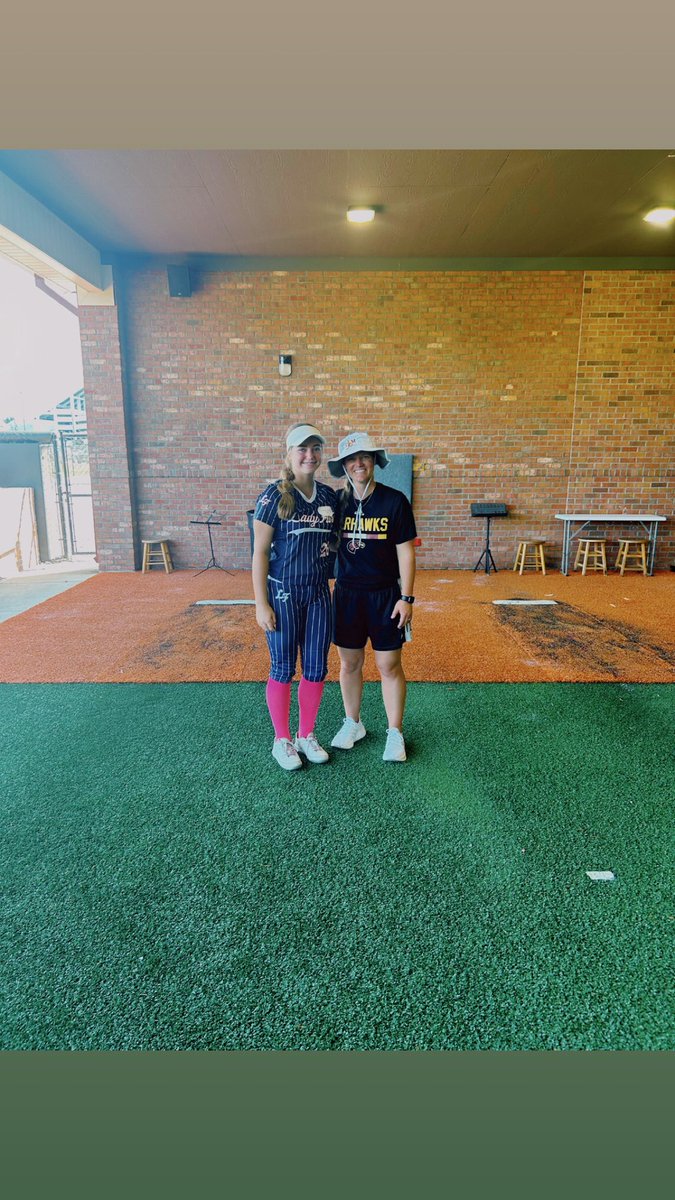 raeganharrell26's tweet photo. Had the best time at @ULM_Softball this weekend. Loved the culture and just a great experience! Thank you @molly_fichtner @da_shipley99 @leawodach @paul_miklovic for a great camp! #SHIP https://t.co/9XGcE4KNS2