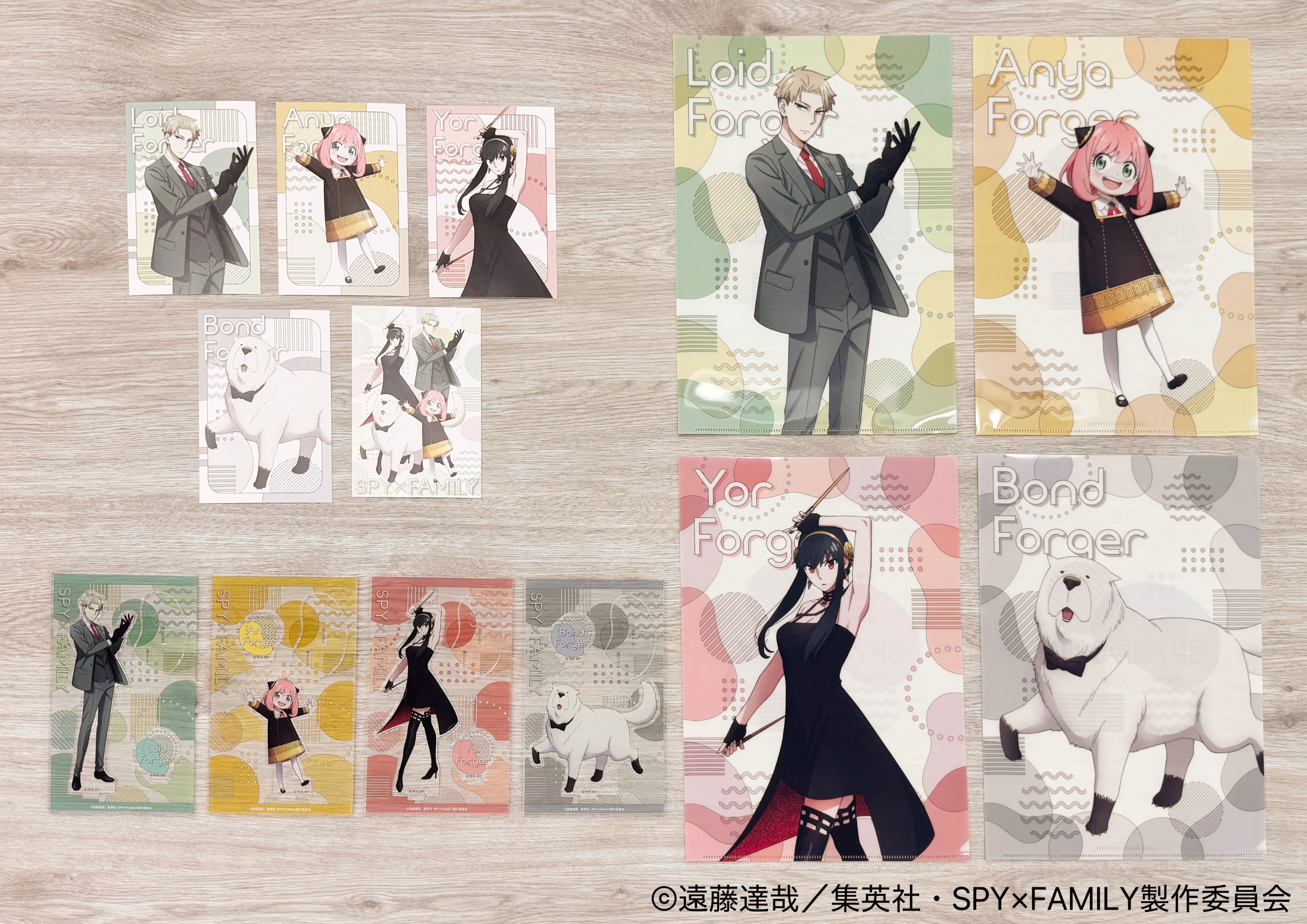 未開封　スパイファミリー　アーニャ　ヨル　ロイド　ボンド　アクリルスタンド４種類 スパイファミリー アクリルスタンド SPY FAMILY コレクター