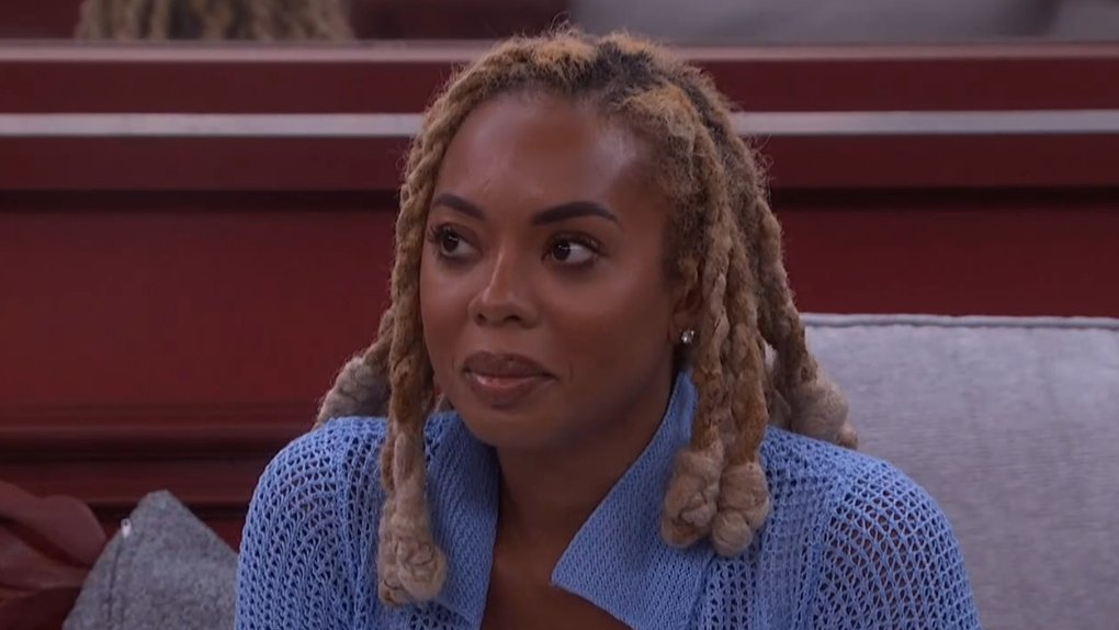 Mickey is loving hearing Vinny boost her ego telling her this "you're a social beast" B.S. #BB27