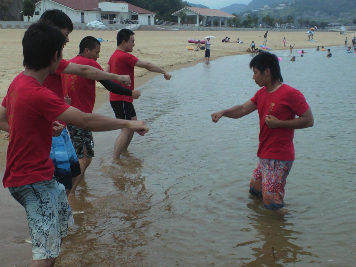 また空手を習いたいけど微妙に気に入る道場がない‥
この際、自分で空手の団体と道場作るかな

#筋トレ #格闘技 #長崎