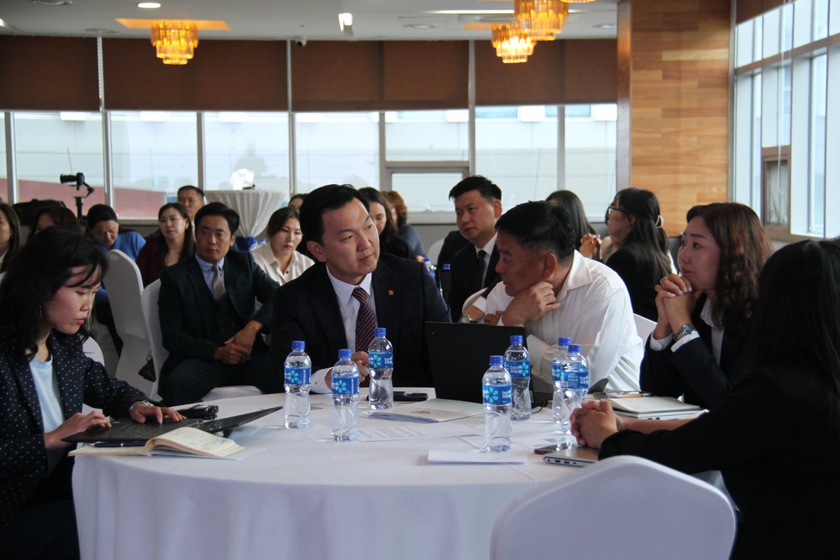 UNDPMongolia's tweet image. @medgovMN-тэй хамтран @_un_page санаачилгын хүрээнд зохион байгуулсан “МУ-ыг 2026–2030 онд хөгжүүлэх үндсэн чиглэл” семинараар 21 аймаг, нийслэлийн 80 гаруй төрийн албан хаагч оролцож, чадавх бэхжүүллээ.