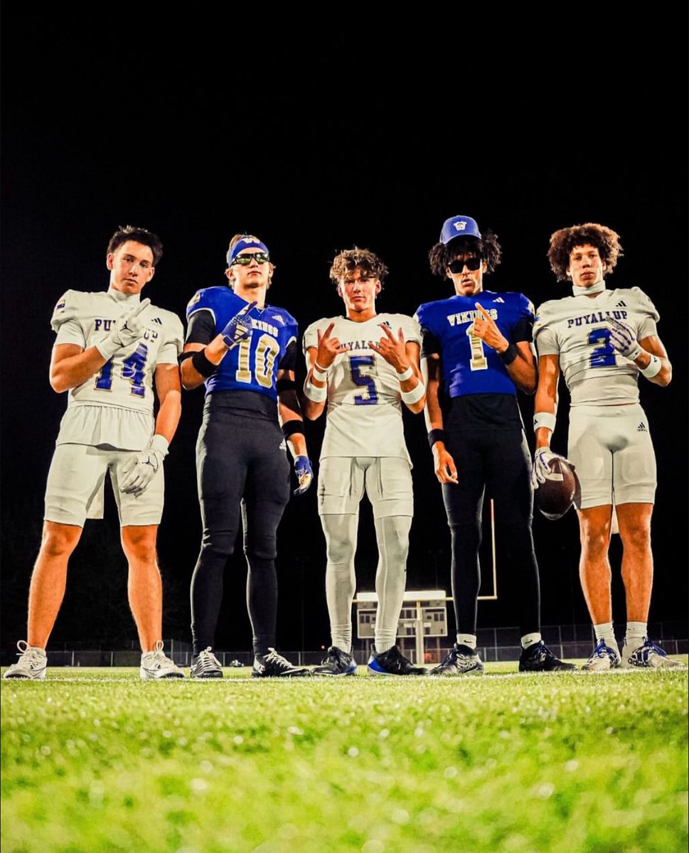 Tbrown2026's tweet photo. Going to be a movie 🎥 🍿

@PHSVIKS @CoachDjayy #BROTHERHOOD https://t.co/4tY5cozD6x