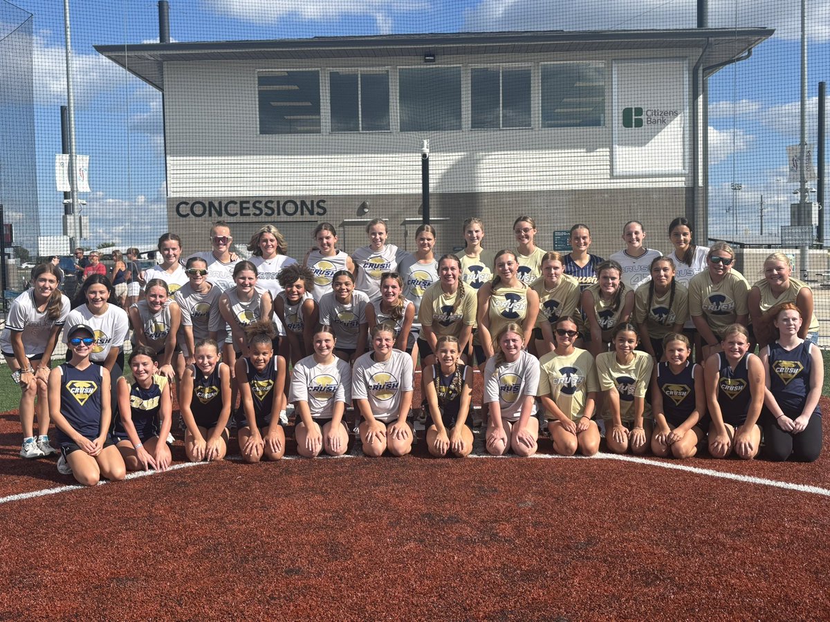 Crush day never disappoints! It’s the perfect way to kick off a new season. Our girls had so much fun participating in team building activities with new and old friends.