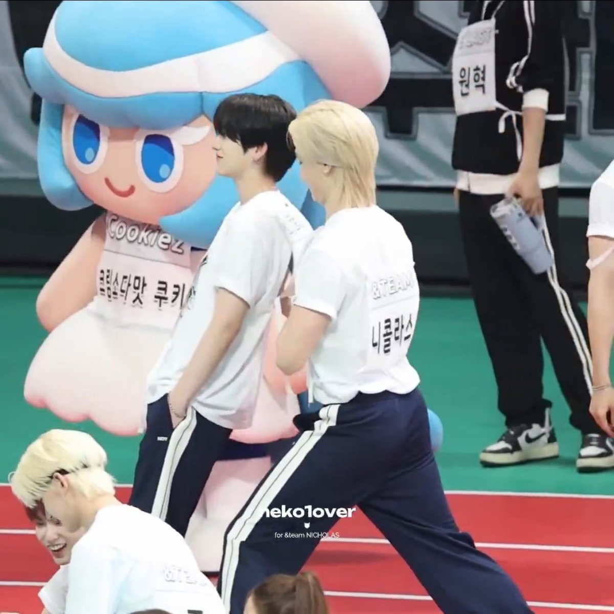 작년 네코즈 그리고 올해 😭😭😍😍
아육대에서 네코즈 합사 제대로 하는구나