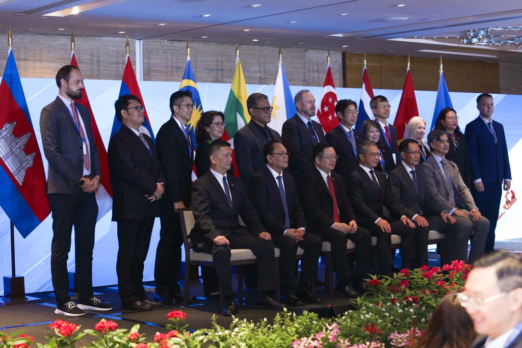 At the ASEAN Strategic Policy Dialogue on Disaster Management, H.E. Joanna Anderson, participated as a speaker on the High-level Panel Discussion on Disaster Management Leadership: Driving Innovation and Capacity Sharing to Build a Resilient ASEAN. 🇳🇿
 instagram.com/p/DNwnY9LZjUd/…