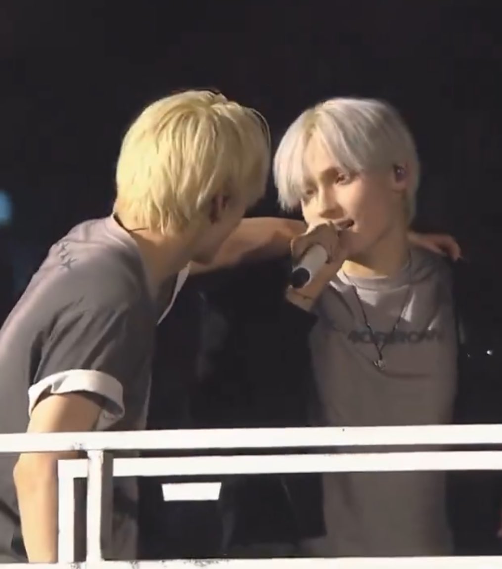 hourlygums's tweet photo. huening kai's fond eyes https://t.co/fk6kTcRE01