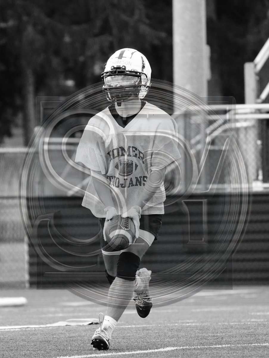 GarrettThomp26's tweet photo. Here comes the season, can’t wait for what’s ahead #ballingout https://t.co/gLd9c5jjue