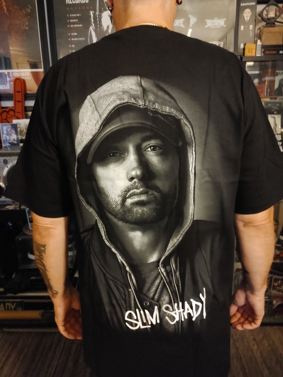 NumbrOneSTAN's tweet photo. @Eminem @rosenberg I never buy unofficial merch but this shirt is 🔥🔥🔥🔥 #SHADY4LIFE #DEATHISJUSTTHEBEGINNING #D124Life #DertyHead4Life #BigProofForever #FBTStudios #DetroitLegends #DearSlim #Stans #Stan4Life https://t.co/LY2eKMORex