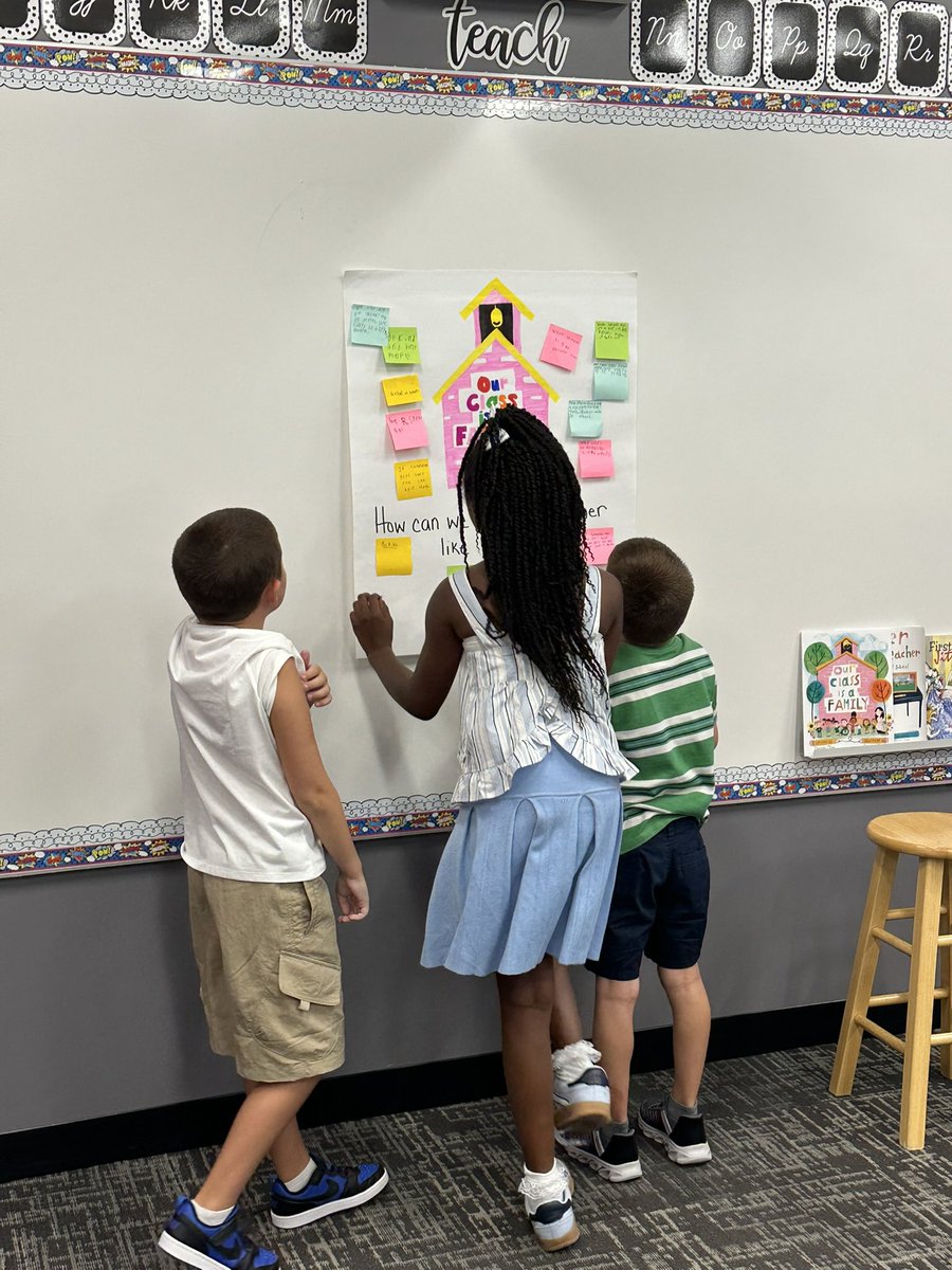 Mrs. Holthouse tweet media