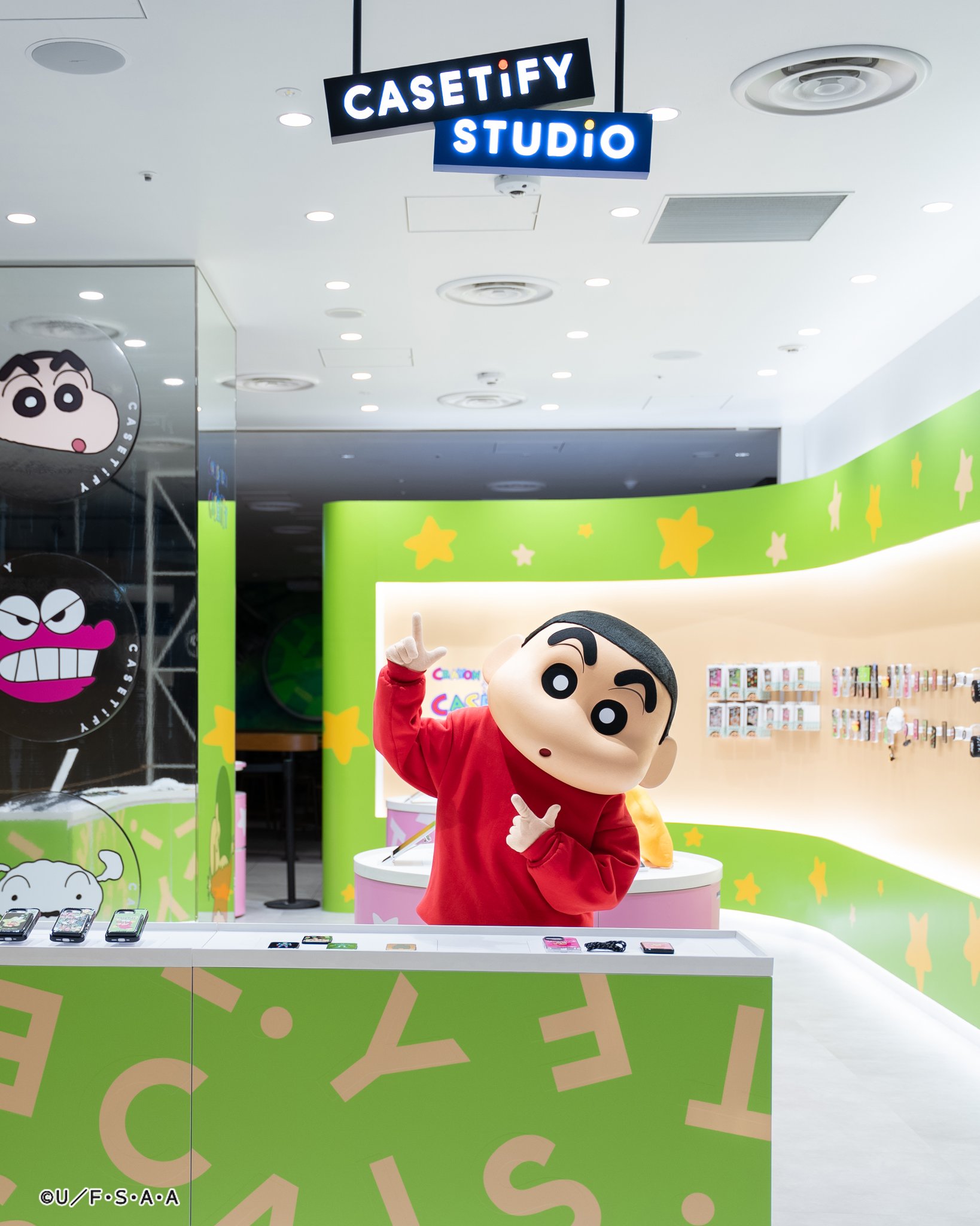 CASETiFY クレヨンしんちゃん ソフトケース 写真）『クレヨンしんちゃん』×「CASETiFY」が初コラボ
