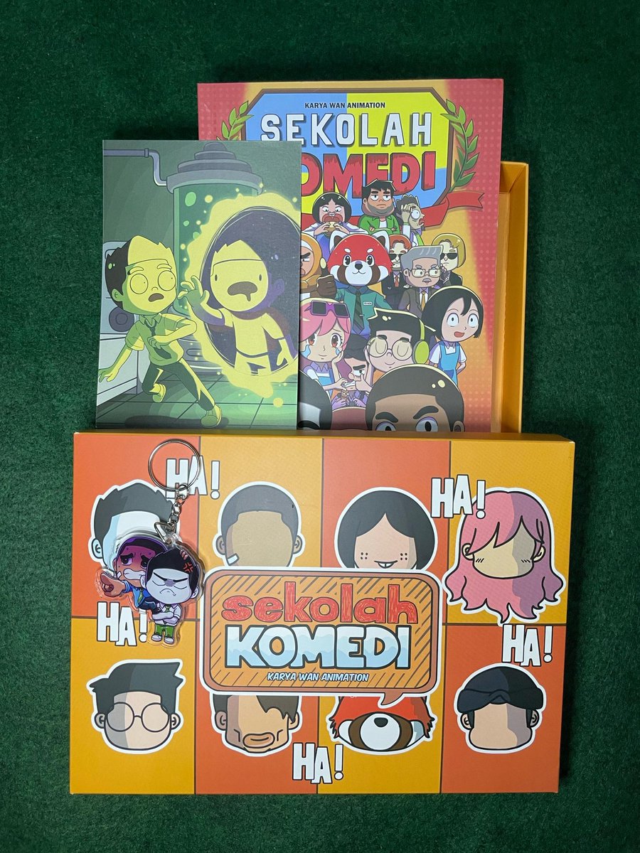Wan_Animation's tweet photo. Jangan lupa dapatkan komik sulung wan 
" Sekolah Komedi " di beg oren sekerang. 

Open order akan dibuka sehingg hujung bulan ni 🔥 1000 terawal akan mendapat Wan sticker limited edition. https://t.co/KPZfevyU39 https://t.co/U2zLzTfMsw
