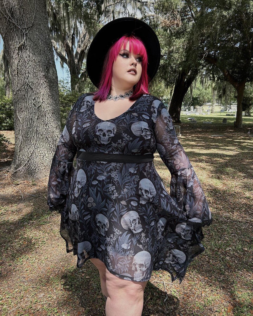 A dark floral &amp; skull print is ALWAYS a yes! 🖤💀🥀

Will you make the Death's Head Skater Dress yours? beserk.com.au/products/death…

📸 by the STUNNING @pizzaqueensam