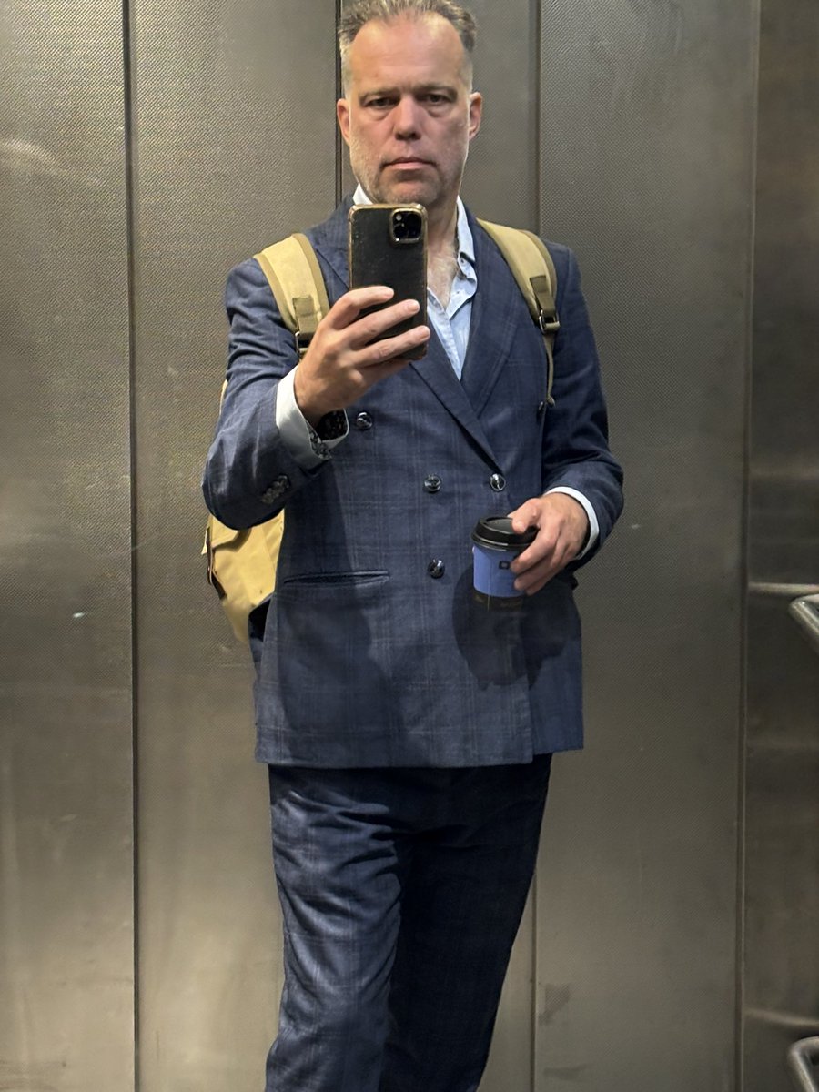 3am at Heathrow, still no reason to dress down