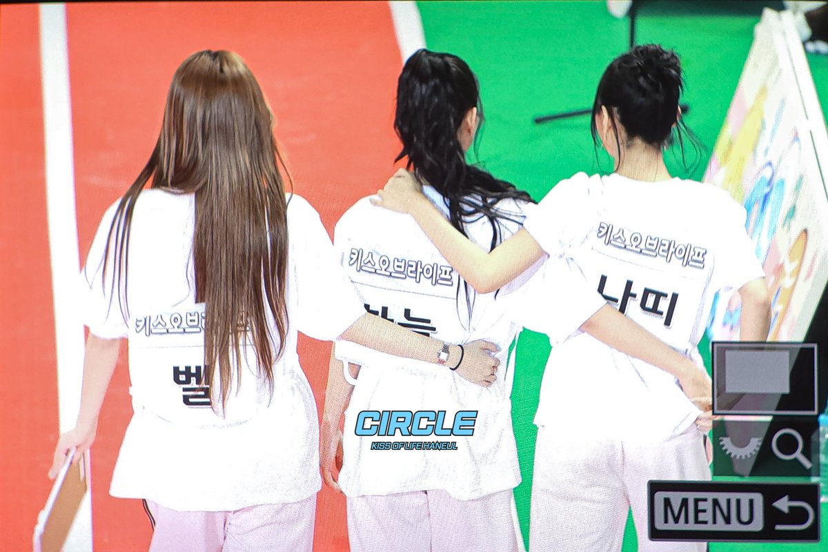 CIRCLE (@wonhaneul_25) on Twitter photo 250825 Preview
육상 3등!!👍👍
#키스오브라이프 #키오프 #하늘 #KISSOFLIFE #KIOF #HANEUL #벨 #BELLE #나띠 #NATTY <a href="/KISSOFLIFE_S2/">KISS OF LIFE</a> 250825 Preview
육상 3등!!👍👍
#키스오브라이프 #키오프 #하늘 #KISSOFLIFE #KIOF #HANEUL #벨 #BELLE #나띠 #NATTY <a href="/KISSOFLIFE_S2/">KISS OF LIFE</a>