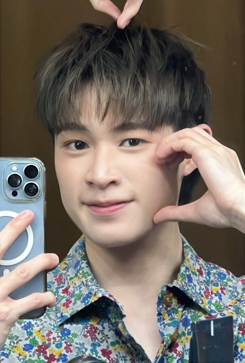 Thank you for IG 1.1 M ❤️ ณฐอยากบอกทุกคนว่าณฐรู้สึกดีใจเสมอที่มีทุกคนอยู่คอยเป็นกำลังใจให้กันในทุกวัน ขอบคุณที่ยังอยู่ด้วยกันจนถึงตอนนี้ ผมสัญญาว่าจะตั้งใจพัฒนาตัวเองต่อไปกับทุกโอกาสที่เข้ามาให้เหมาะสมกับความรักที่ทุกคนมีให้ณฐนะค้าบ 🫶🏻
1.1M NAT IG 
#1ล้าน1ดวงใจให้น้องณฐ