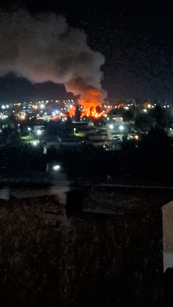 🔴 AHORA Bomberos #SanAntonio Despacha  incendio Estructural Bellavista Manuel Bulnes . Con segundo Bustamante 
maps.app.goo.gl/WDwRsQH8qCerkL…
<a href="/ChileInfo5/">🚒CHILEINFO5🚑🚨🚨</a> <a href="/Controlvalpo/">🚒ControlValpo🚨</a> <a href="/chile_accidente/">Accidente Chile</a> <a href="/SanAntonio_SOS/">EMERGENCIAS LITORAL</a>