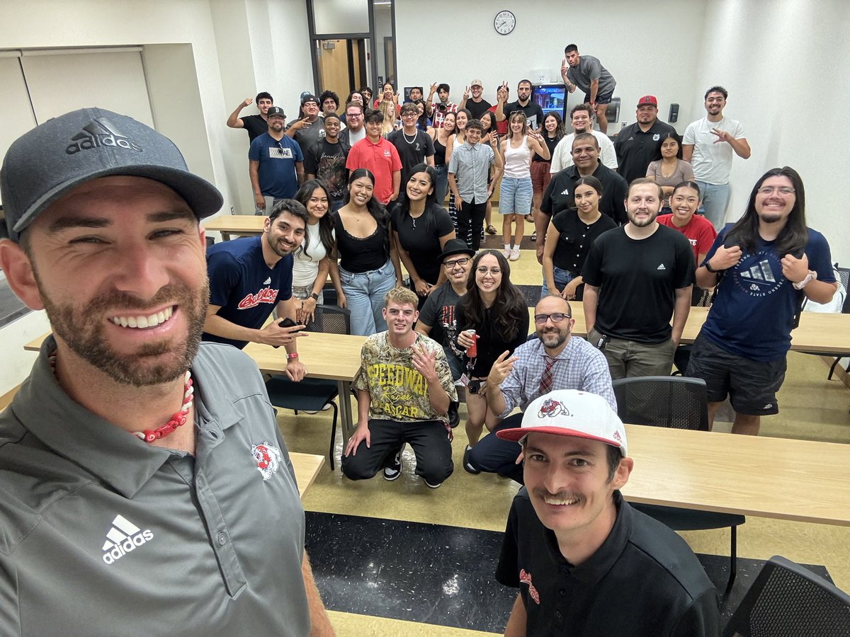 redwavecreative's tweet image. Squad check 🎬 (missing a few), RedWave Creative is back and ready to create this Fall! 📸🎥