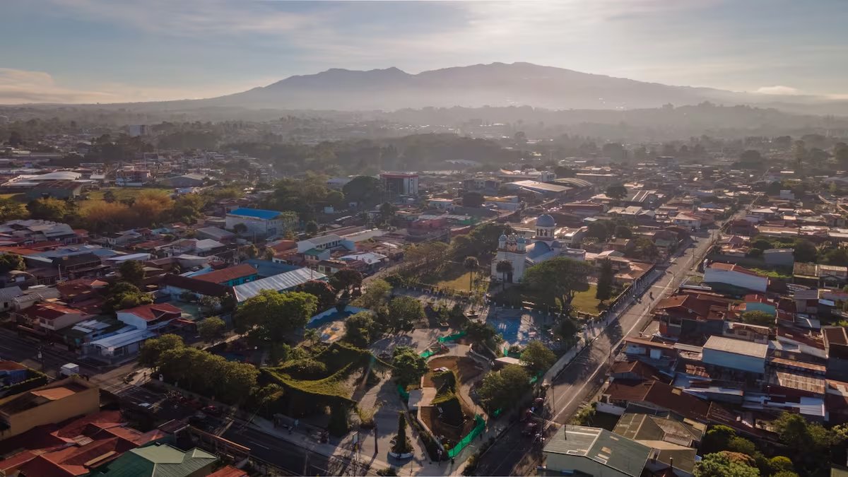 ¿Puede la dulzura ser un nuevo modelo de desarrollo urbano? 
Una pequeña ciudad en Costa Rica que se transformó no solo para que sus ciudadanos vivieran mejor, sino para que todos los organismos vivientes del territorio fueran felices. 
elpais.com/america-futura… 
 #ciudades