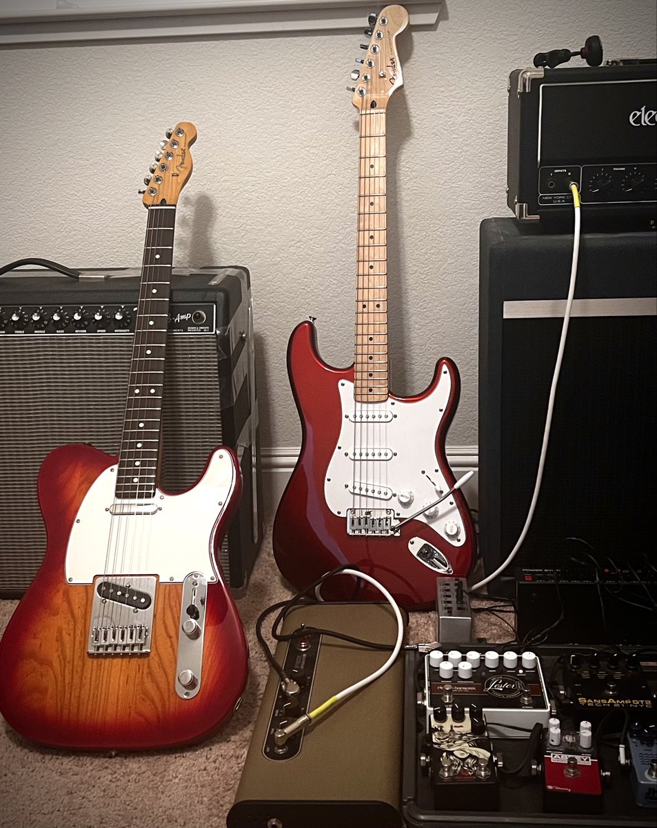The Tele and the Strat, both want equal time to shred some killer riffs. So their request will be honored 😁🤘
#guitarist #fender