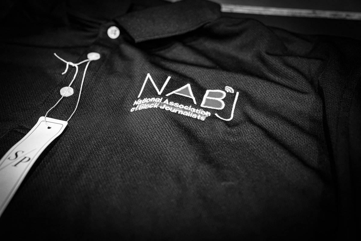 The 2025 Mizzou executive board of NABJ met for the first time in person this year!
New exec members, congratulations on earning your shirt. 

SCHOOL STARTS TOMORROW!! 🎉