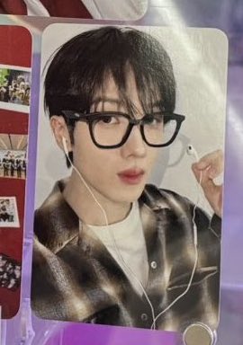 jisungphilic's tweet image. these jisung pc’s with specs got me on chokehold, I NEED IT