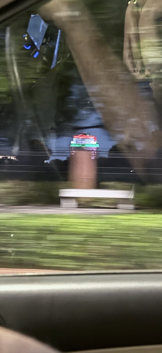 imkongla's tweet image. Driving past….