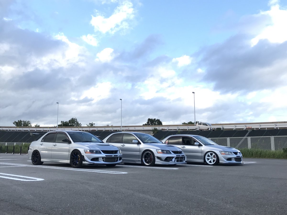 富山にはよく行くけどエボで行ったのはこの時以来だから7年ぶりらしい

イベント云々よりもエボを見せたい人に見せれたのが一番嬉しい