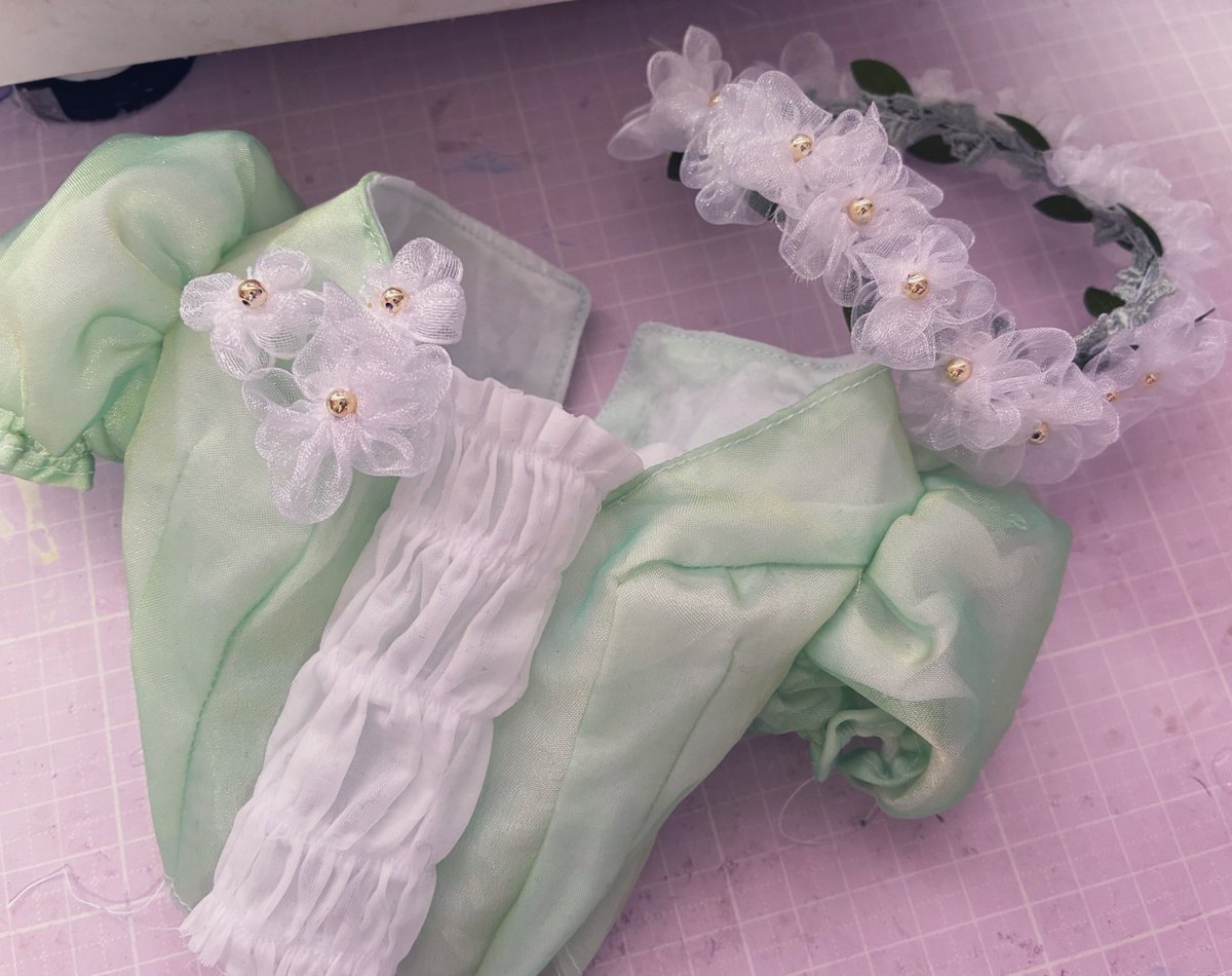 午後はスカートを合体！して装飾をマシマシしていきます(≧▽≦)
今夜はヤフオクコラボ3着を撮影していきます٩(ˊᗜˋ*)و