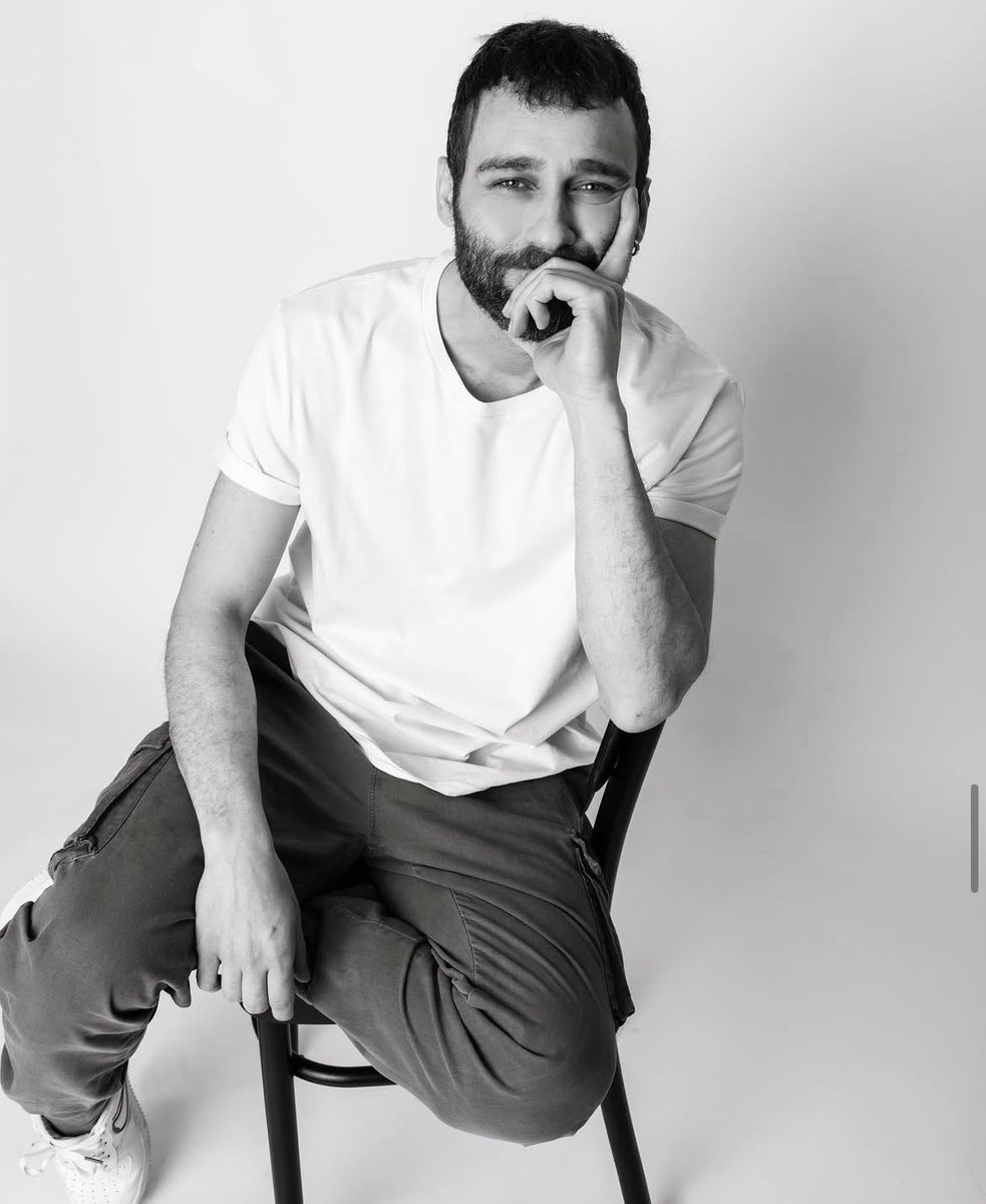 Doğum günün kutlu olsun <a href="/SeckinOzdemir/">Seçkin Özdemir</a> 🎉 
Fankafaların hâlâ seninle 💛