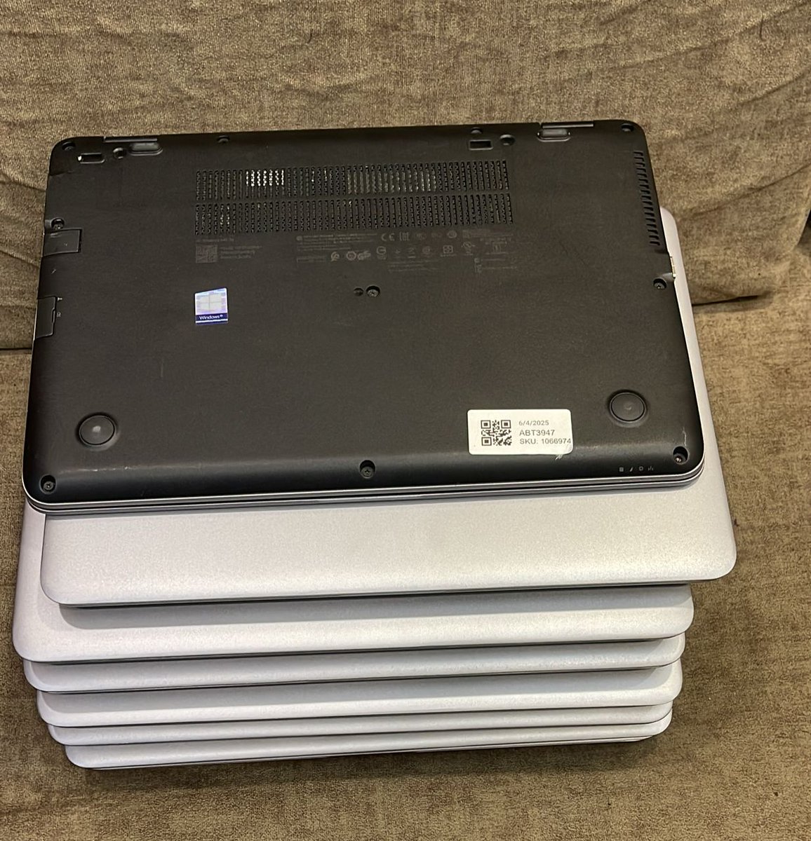 atiko_gadgets's tweet image. Hp Elitebook 840 G3
PROCESSOR: Corei7
RAM: 8gb
STORAGE: 256gb SSD
6th generation
TOUCH SCREEN: Yes
KEYBOARD LIGHT
14 inch
PRICE: #300,000
Whatsapp: wa.me/message/WFH5DY…
coding | JavaScript | cybersecurity
Digital Marketing | Stock Market
Boniface | Priscilla | Dede