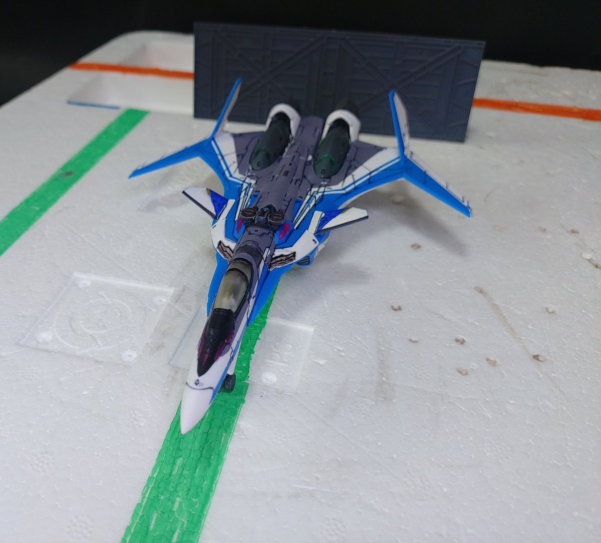 それはそうとマクロスF当時のプラモ以来に組んだバルキリーなVF-31Jがめちゃくちゃ良かったので次のVF-25Fも楽しみです　今日発表あんのかな？