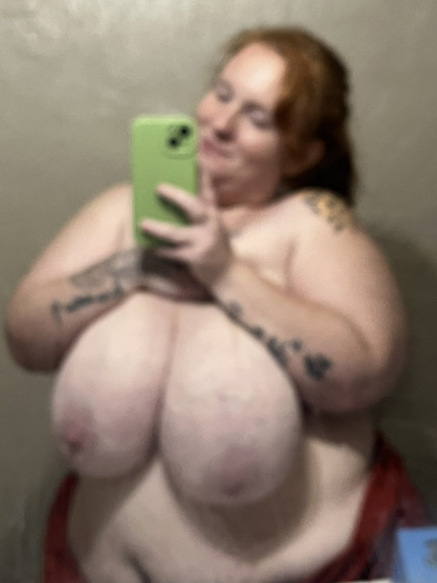 MissThiccelicous tweet media