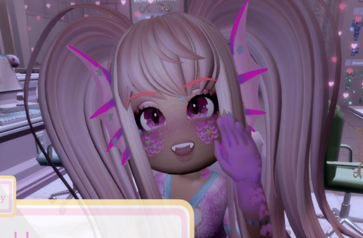 It’s late where i am and I kept thinking about shadow over innsmouth/call of Cthulhu themed royaleween

(Enjoy my terrible editing skills btw)