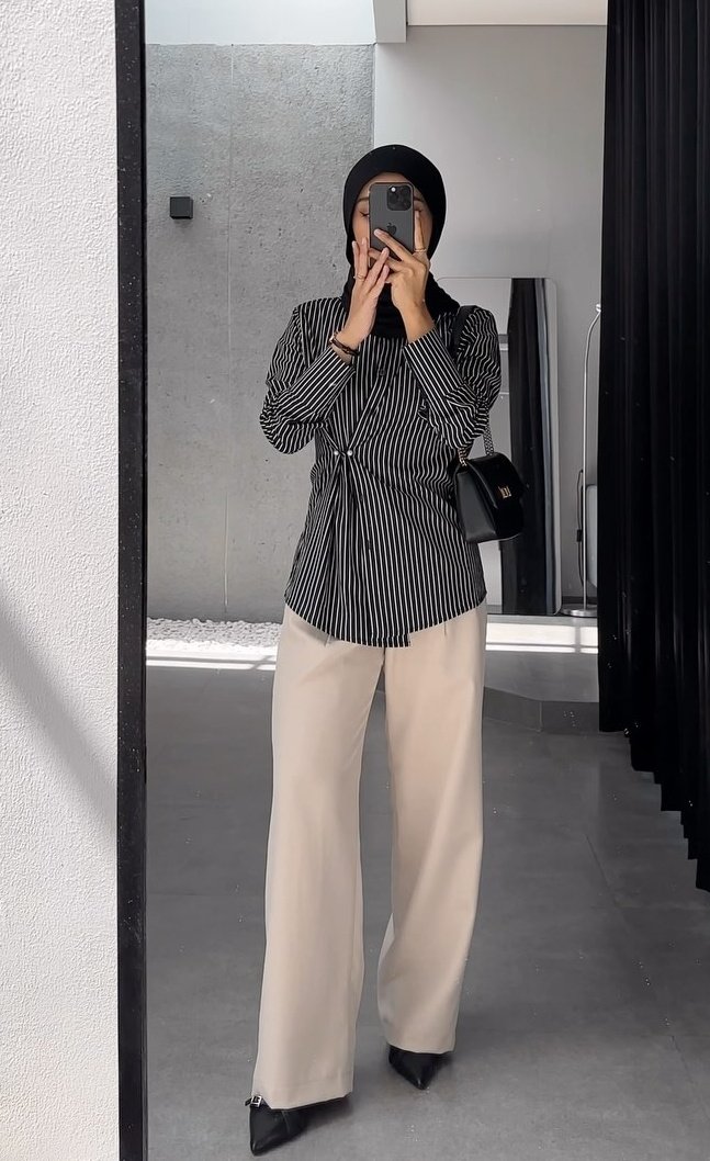 lagi suka banget CLEAN OUTFIT! 

simple, tetep chic dan bisa dipake berkali-kali tanpa keliatan bosenin✨️