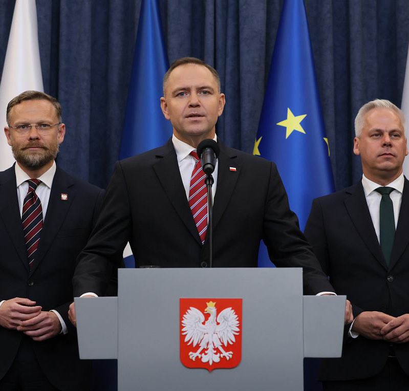 Karol Nawrocki zawetował ustawę o dalszej pomocy dla obywateli Ukrainy w Polsce! 

BRAWO