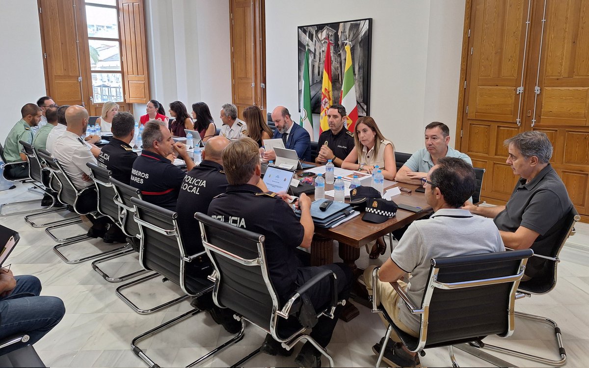 Subdelegación del Gobierno en Jaén (@subdegobjaen) on Twitter photo ✍️ El secretario general de la <a href="/SubdeGobJaen/">Subdelegación del Gobierno en Jaén</a> Pedro Garrido ha asistido a la Junta Local en #Linares para establecer el dispositivo de seguridad para la próxima Feria de San Agustín, que comienza esta semana en la localidad. ✍️ El secretario general de la <a href="/SubdeGobJaen/">Subdelegación del Gobierno en Jaén</a> Pedro Garrido ha asistido a la Junta Local en #Linares para establecer el dispositivo de seguridad para la próxima Feria de San Agustín, que comienza esta semana en la localidad.