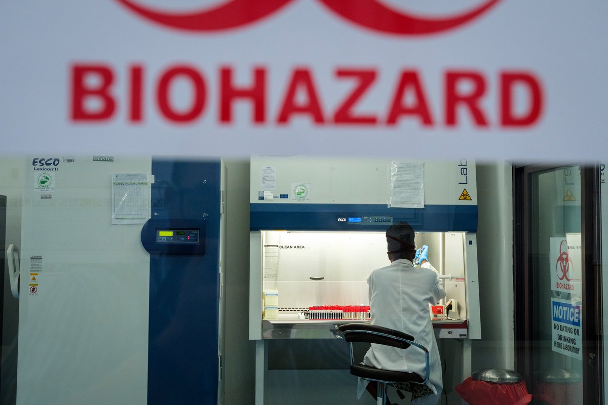 ザンビア🇿🇲視察：CHAZのラボと保健医療製品倉庫