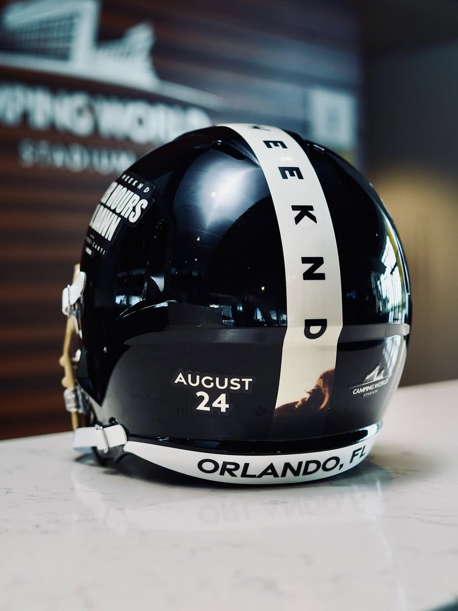 Camping World Stadium in Orlando had a specially made football helmet to commemorate The Weeknd’s After Hours Til Dawn Tour 🔥