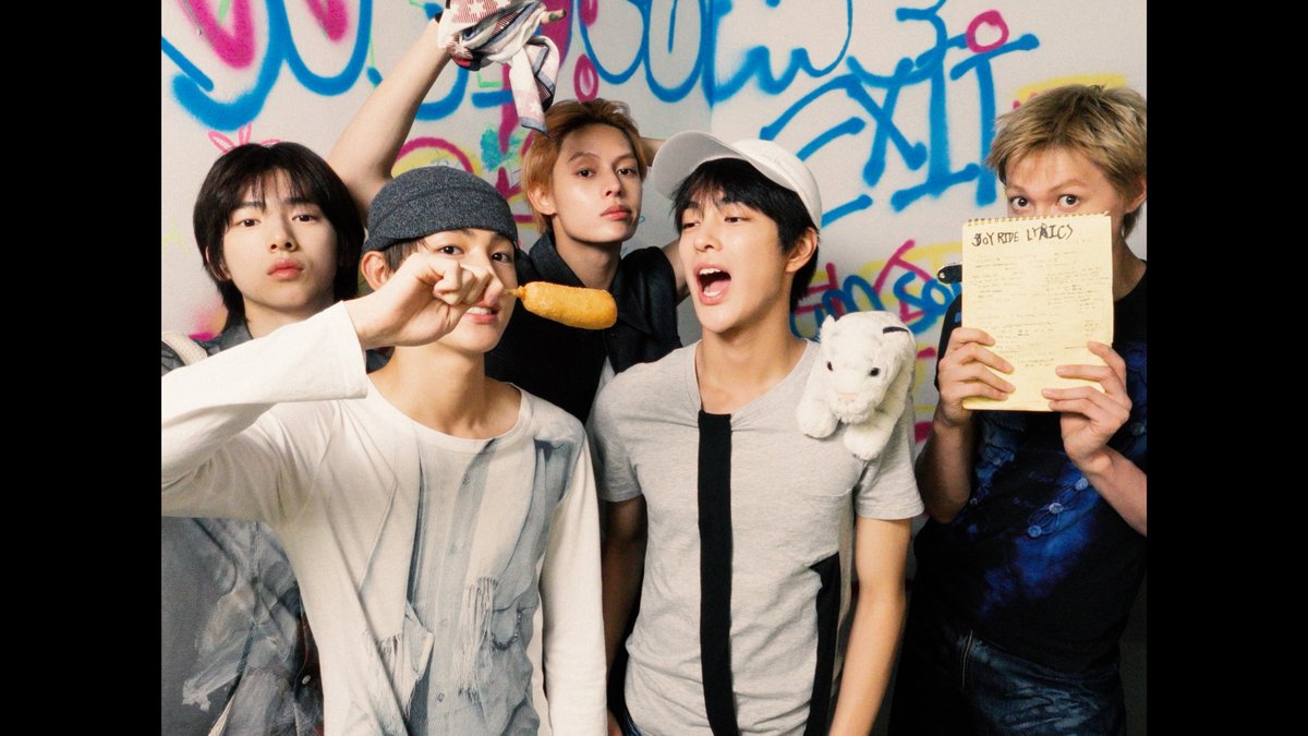 CORTIS (코르티스) Vibing with our 1st EP ‘COLOR OUTSIDE THE LINES’

💿 Weverse Albums ver.
youtu.be/u7lqyc8tazg

#CORTIS #코르티스
#COLOR_OUTSIDE_THE_LINES #COTL