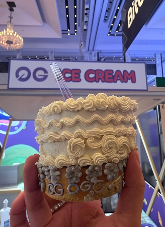 ๐๐bit.lens(๐ธ, ๐ฟ)โโฆ๏ธโ.base.eth(โธ,โธ)Reddio (@emiliyllight) on Twitter photo 0gm from
<a href="/WebX_Asia/">WebX 2025 (Aug 25-26)</a>
๐ผ! Pass by our booth, say hi to
<a href="/vanessaaal7/">Vanessa (ร,G)</a>
and
<a href="/Jtsong2/">Jtsong.eth (ร,G)</a>
and pick up some 0G ice cream. <a href="/0G_labs/">0G Labs (ร,G) - AI L1</a> 0gm from
<a href="/WebX_Asia/">WebX 2025 (Aug 25-26)</a>
๐ผ! Pass by our booth, say hi to
<a href="/vanessaaal7/">Vanessa (ร,G)</a>
and
<a href="/Jtsong2/">Jtsong.eth (ร,G)</a>
and pick up some 0G ice cream. <a href="/0G_labs/">0G Labs (ร,G) - AI L1</a>
