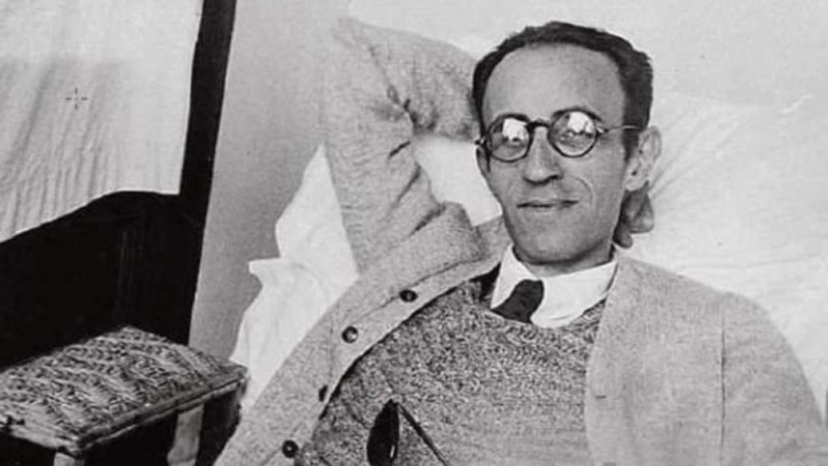 #TalDiaComAvui, el 1910, nasqué a Lleida Màrius Torres. Poeta català en l’orbita dl simbolisme. Fill d'Humbert Torres, polític, paer en cap, diputat al Parlament d Catalunya i d Maria Perenya Reixach, ambdos d famílies d'intel·lectuals, metges i advocats d'ideologia republicana