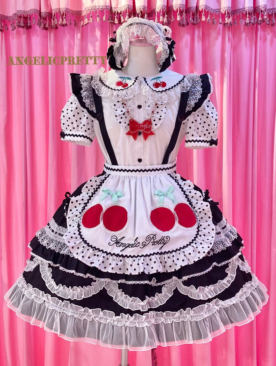 ♡Heart胸あて付スカート
♡クロ
¥37,400(税込)

Delicious Cherryブラウスとエプロンを合わせてクロ×アカの配色コーデにしました✨
無地のお洋服なのでチェリーやドットがアクセントになります❤︎
スカートは胸あてやサスペンダーが取り外し可能なのでお好みで変えられますよ♪