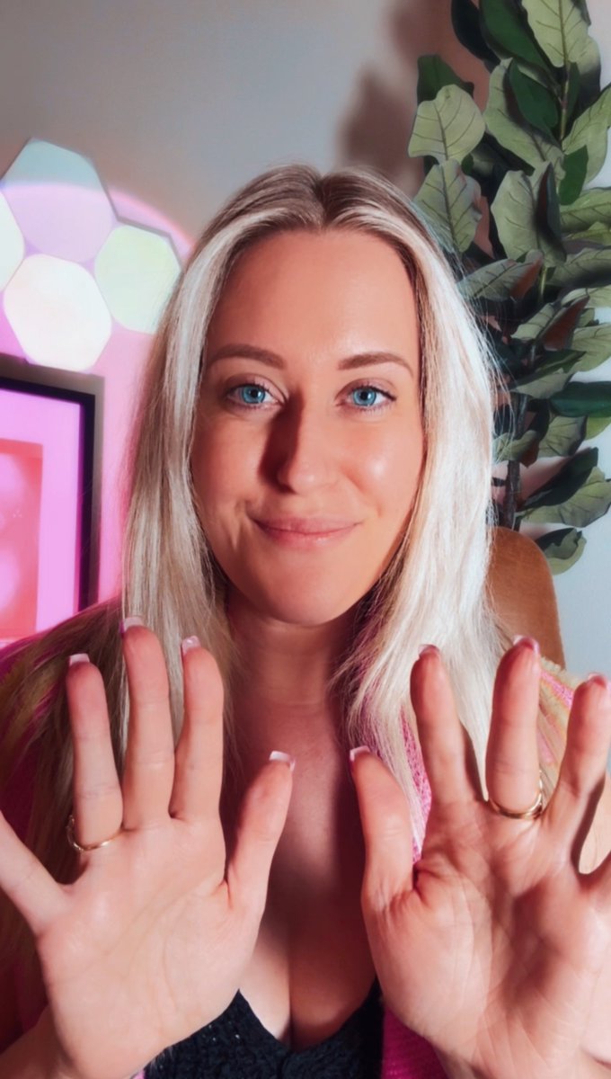 Sarahh_Ashleyy's tweet image. Say it with me…

I am a magnet for unconditional love &amp;amp; abundance. 💗✨

Breathe that in. Let the pink crystal amplify your frequency—now, you’re fully tuned to radiant receiving.

Tap 💗 if you’re claiming this shift with me.
#EnergyQueen #CrystalCodes